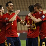 Espanha vence Kosovo e salta para a liderança do grupo B