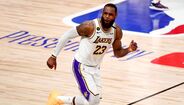 25. LeBron James (desportista) - 307 mil dólares (262 mil euros)