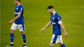 Schalke 04 foi ao fundo e tarda em salvar-se: Equipa de Paciência vive época para esquecer