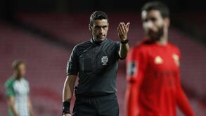 Ficou por marcar penálti sobre Seferovic? Especialistas Record analisam lances polémicos do Benfica-Rio Ave