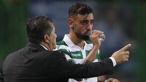 «Dormes com a tua mulher ou com uma bola?»: a pergunta que Bruno Fernandes ouvia de Peseiro