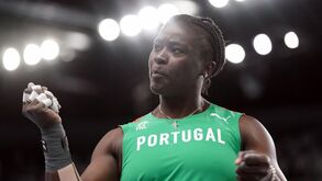 Auriol Dongmo sagra-se campeã europeia de pista coberta no lançamento do peso