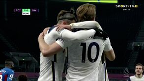 Passe de Kane e Bale a encostar: o golo que colocou o Tottenham a vencer o Crystal Palace