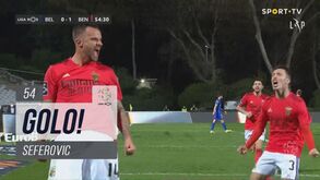 Grimaldo cruzou e Seferovic não perdoou: foi assim que o Benfica abriu o marcador diante do Belenenses SAD