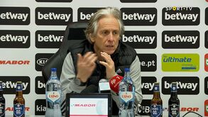 Jorge Jesus: «Relvado manhoso, iluminação manhosa, mas com estes defeitos todos ganhámos por 3-0»