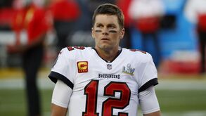 Tom Brady renova mais um ano pelos Buccaneers
