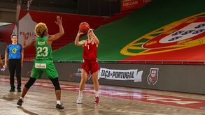 Benfica bate União Sportiva e marca encontro com o V. Guimarães na final da Taça feminina