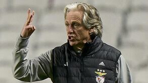 Jesus dá 'aula' por causa do golo anulado a Taarabt e explica o que tem de mudar