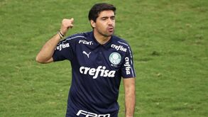 Abel Ferreira: «Quando casei, levei três livros do Mourinho»