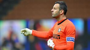 Samir Handanovic infetado com a Covid-19