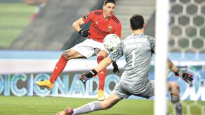 Diego Forlán em exclusivo a Record: «Darwin pode dar o salto para um grande»