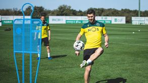 Paulinho ataca lugar no onze do Sporting na receção ao V. Guimarães