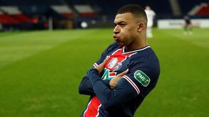 Mbappé com oferta de renovação milionária do PSG