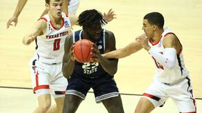 Neemias Queta realiza mais uma bela exibição mas é eliminado no March Madness