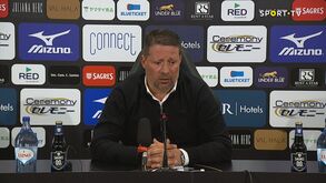 Festa do 38.º título do Benfica na Invicta: adeptos celebraram em frente à Casa da Música