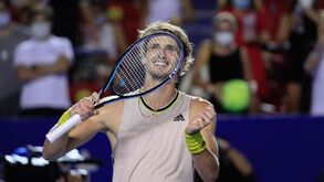 Tremor de terra interrompe jogo de ténis no México