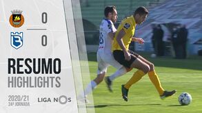 As imagens do autocarro que vai levar os jogadores do Benfica até ao Marquês de Pombal