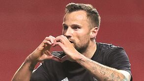 Seferovic continua de pé quente: suíço marca ao Sp. Braga e já só está a um golo de Pote