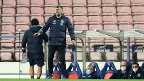 Treinador vai concentrando atenções além-fronteiras