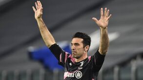 Buffon está farto de ser segundo e procura clube para encerrar carreira a jogar