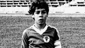 Benfica assinala aniversário de Rui Costa com coleção de 'tesourinhos'