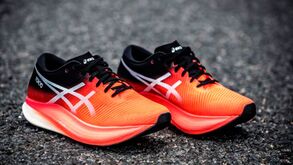 ASICS aposta forte com os novíssimos MetaSpeed Sky