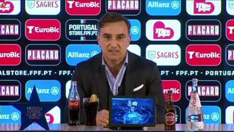 Carlos Carvalhal does not agree with the 'import' of the referees: «There were also mistakes.  What whistled us against Rome ... »