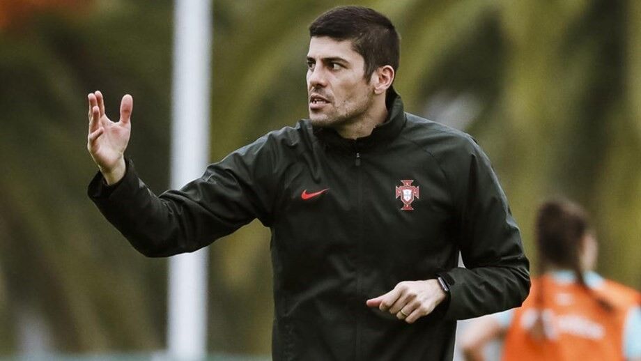 Francisco Neto antevê dois jogos