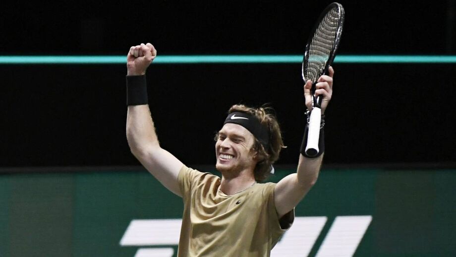 Andrey Rublev conquista primeiro título da época em Roterdão