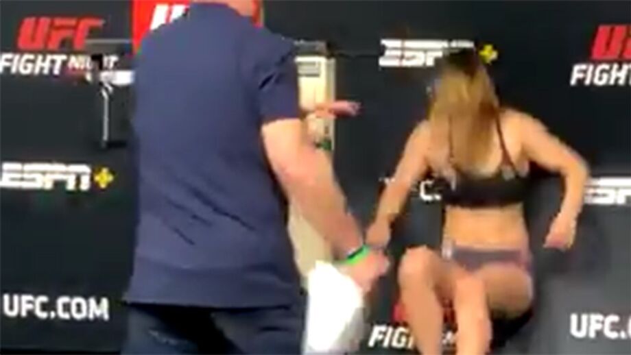 Enorme susto no UFC: lutadora desmaia durante a pesagem