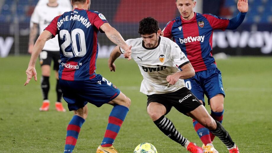 Vender Gonçalo Guedes é uma das prioridades do 'novo' Valencia de Peter Lim
