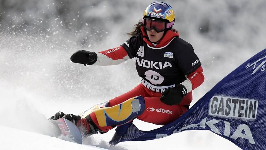 Campeã mundial de snowboard morre soterrada por uma avalancha na Suíça