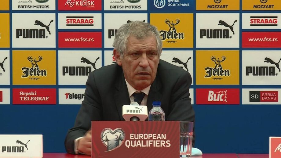 Subdiretor de Record comenta poderes reforçados do treinador do Benfica no mercado