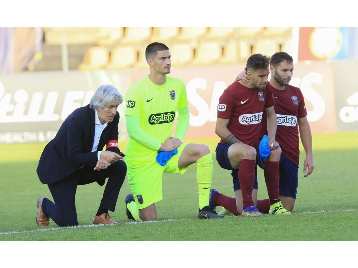 Alex Apolinário - Morreu jogador do Alverca que sofreu paragem