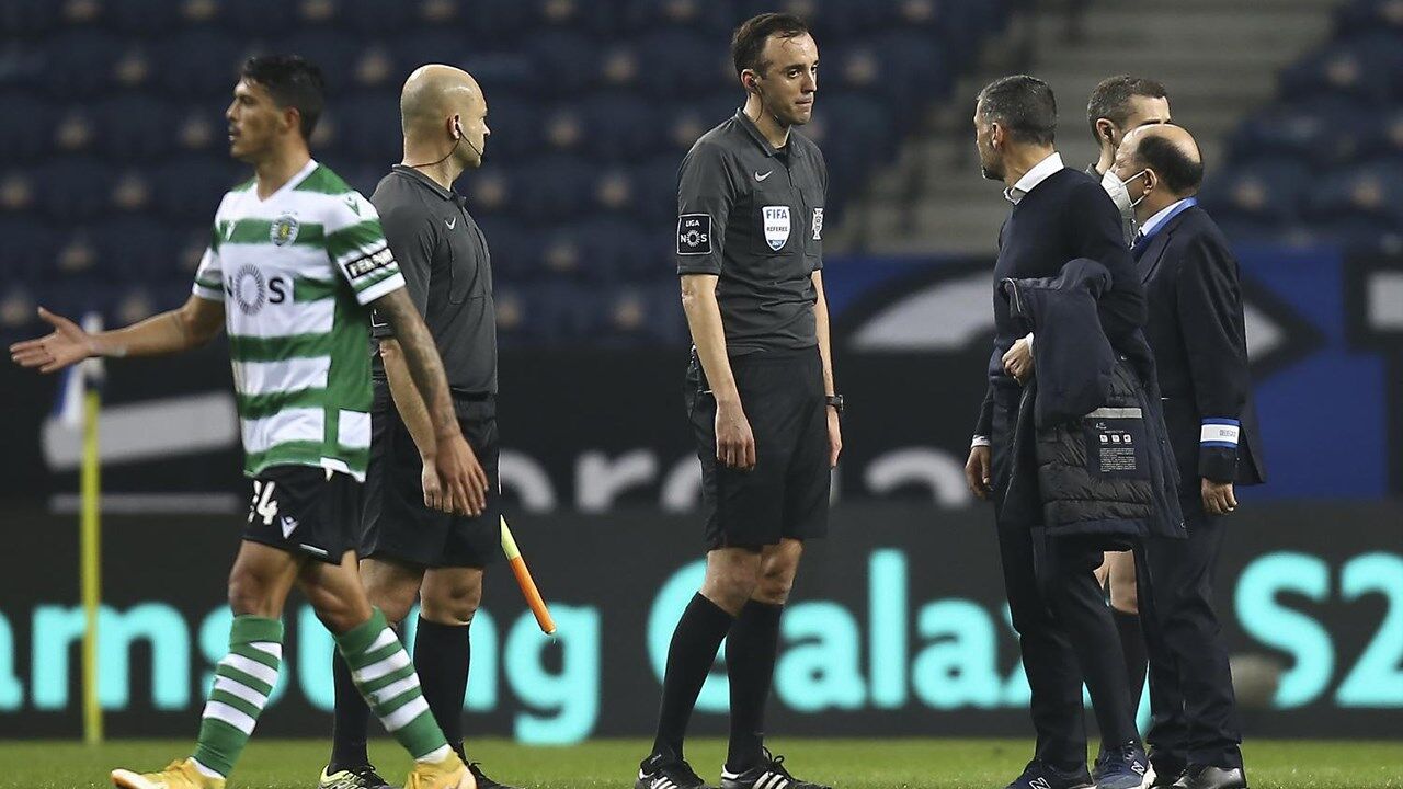 João Pinheiro arbitra jogo do Sporting