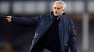 Jornalistas apanham José Mourinho à saída das instalações do Tottenham