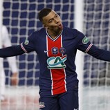 Paris SG pondera vender Mbappé a preço de saldo