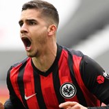 André Silva de volta aos golos no triunfo do Eintracht Frankfurt diante do Augsburgo