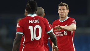 Capitão do Liverpool une-se aos 'rebeldes': «Não gosto da Superliga nem um bocadinho»
