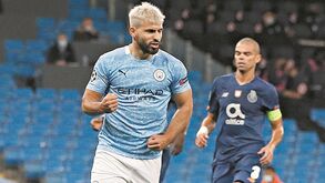 Sergio Agüero pode assinar por três temporadas