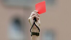 O penálti "escandaloso" que levou à condenação de um árbitro a uma pena de prisão