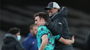 Jürgen Klopp explica por que motivo não lançou Diogo Jota de início frente ao Arsenal