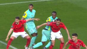 Herrera, a festa de arromba de Neymar e a reação dos jogadores solteiros: «Parecia que tinham visto Jesus Cristo...»