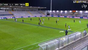 Ivan Almeida acusa seguranças do João Rocha de o impedirem de voltar ao campo: «Se fosse o Travante...»