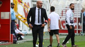 Por detrás de uma mulher, há muitas vezes um homem machista: E o futebol que o diga