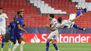 A crónica do Chelsea-FC Porto, 0-1: pedalada para ir às meias