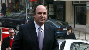 Vale e Azevedo livre da insolvência: Benfica perde 15 milhões de euros