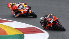 GP de Portugal: Miguel Oliveira sai do 10.º lugar após sofrer queda na qualificação