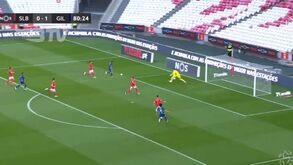 Gil Vicente aumentou a vantagem na Luz após este excelente contra-ataque