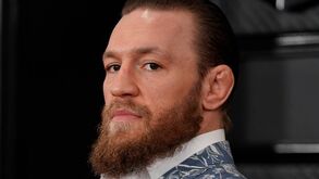 McGregor surpreende: «Ei, malta. Estou a pensar comprar o Manchester United. Que dizem?»